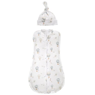 Elastyczny, zapinany na zamek otulacz bawełniany dla noworodka, z wzorem w niebieskie baloniki na białym tle